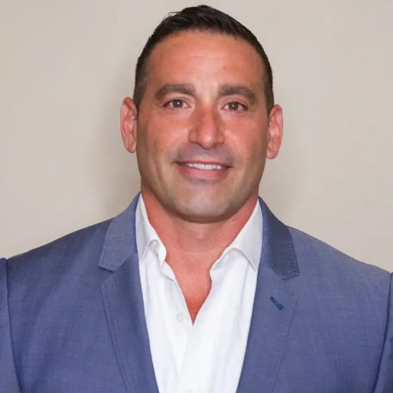  How Steve Loguidice Builds 8 Figure Businesses in the Attention Economy (Without Chasing Clout)