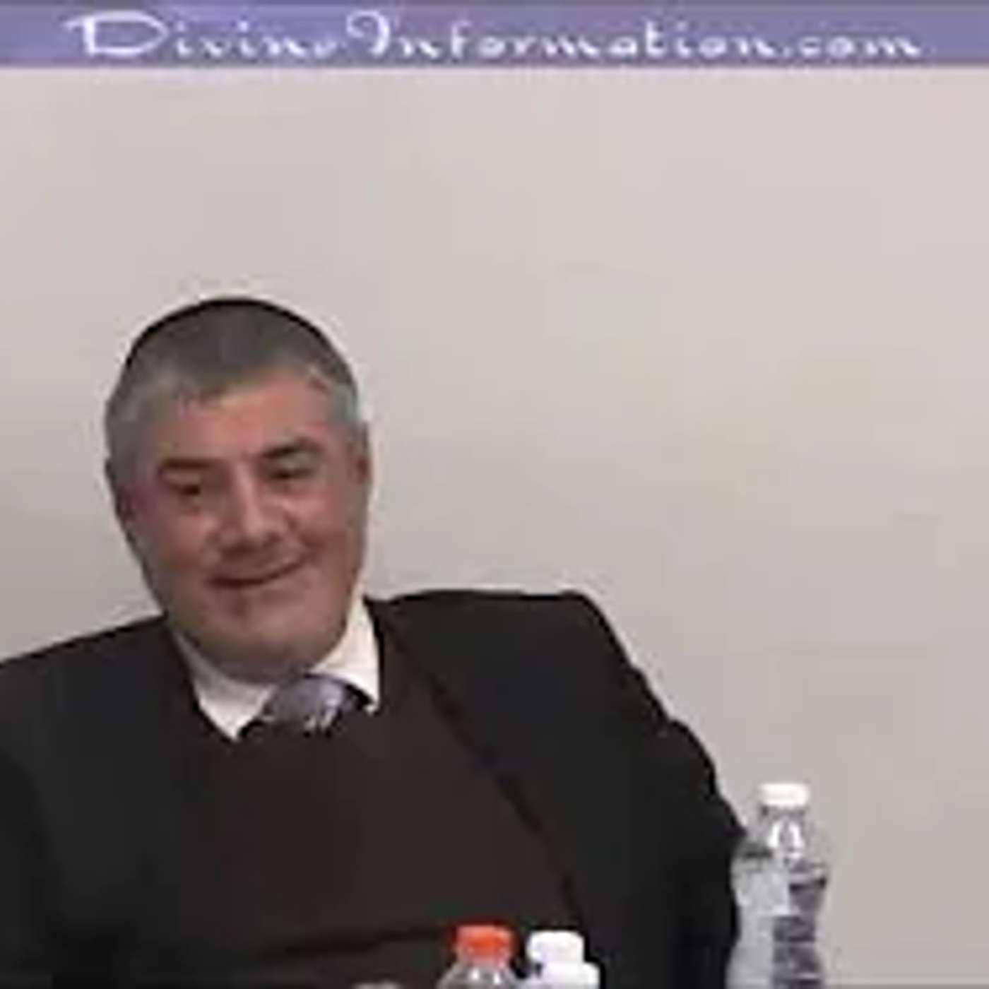 הרב יוסף מזרחי |  אסור לקבור מחלל שבת עם שומר שבת #שבת