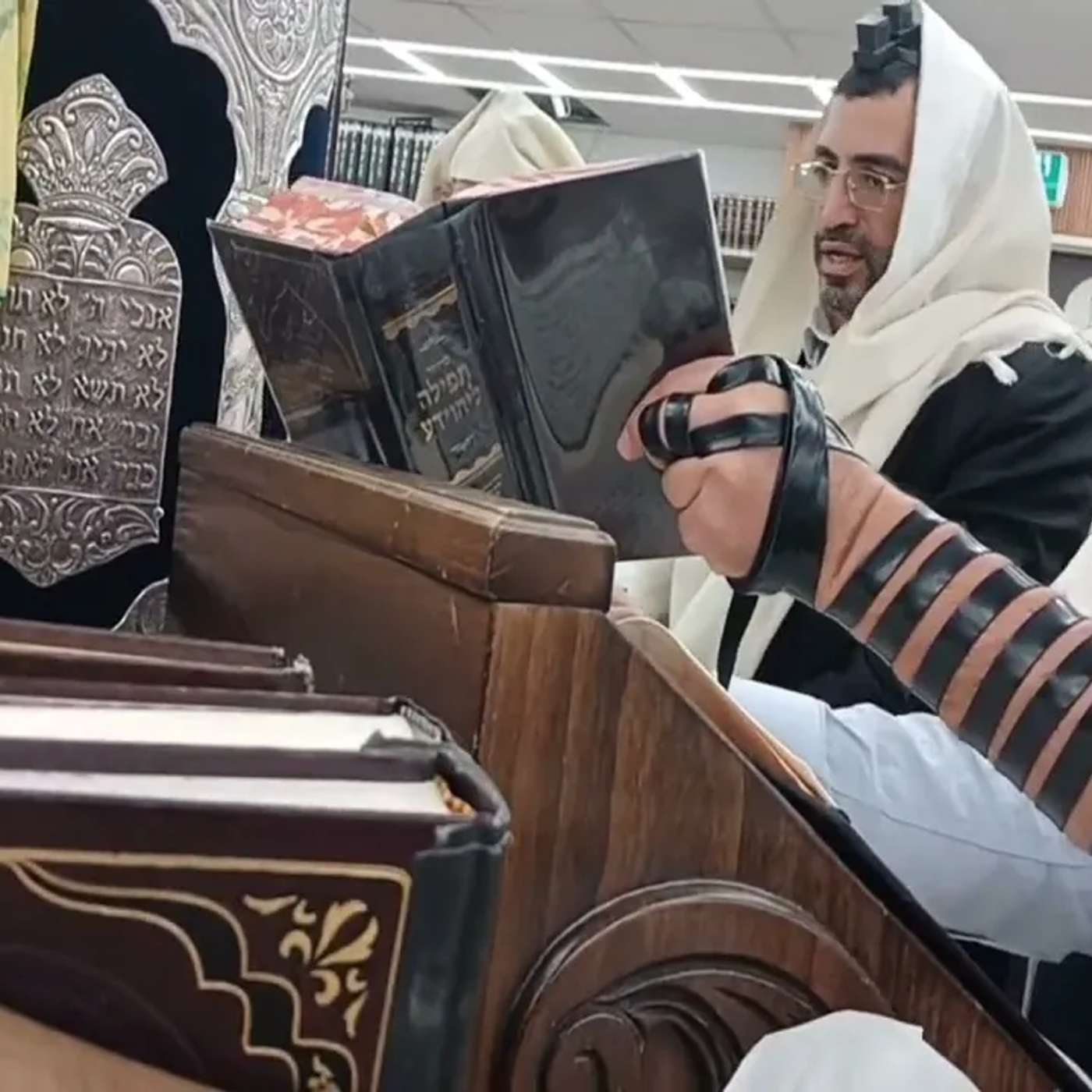 קריאת מגילה בוקר פורים תשפ"ו