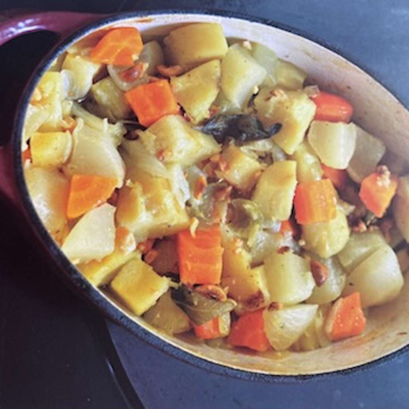 Cocotte de légumes hivernaux à la sauge et noisettes episode artwork
