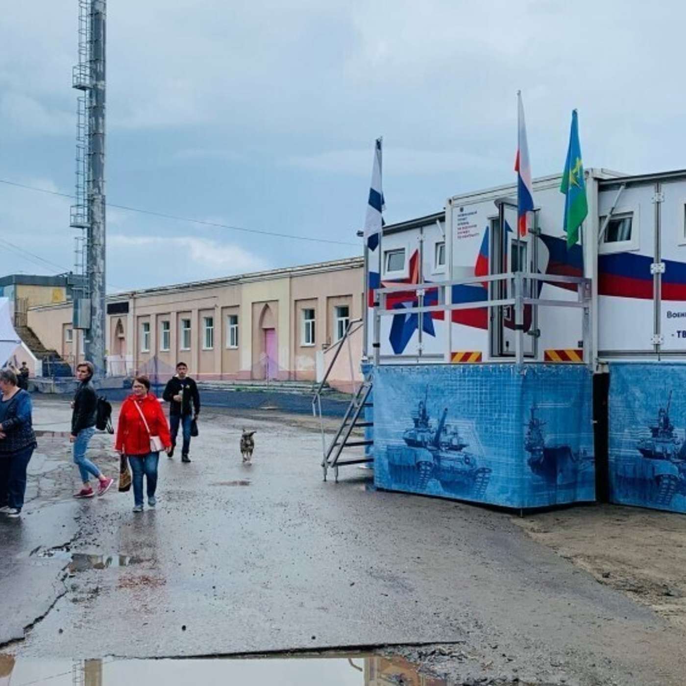 В Мурманской области желающим отправиться на войну в Украине предлагают 100 тысяч рублей