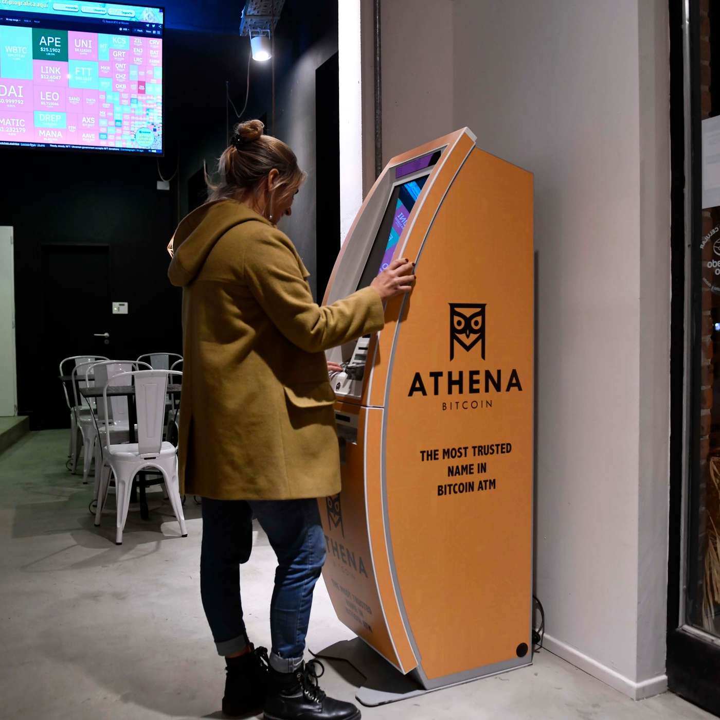 Court Rejects Wright's Satoshi Claim, Genesis Global's $2B Settlement, Phantom Wallet Ranks Third, Argentina's Crypto Retail Revolution, and more...