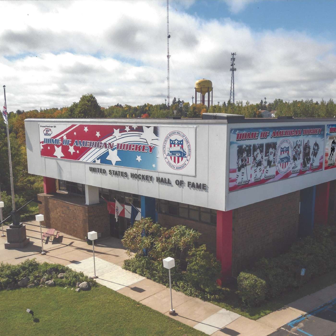 Power Play: Should the United States Hockey Hall of Fame remain in Eveleth? episode artwork