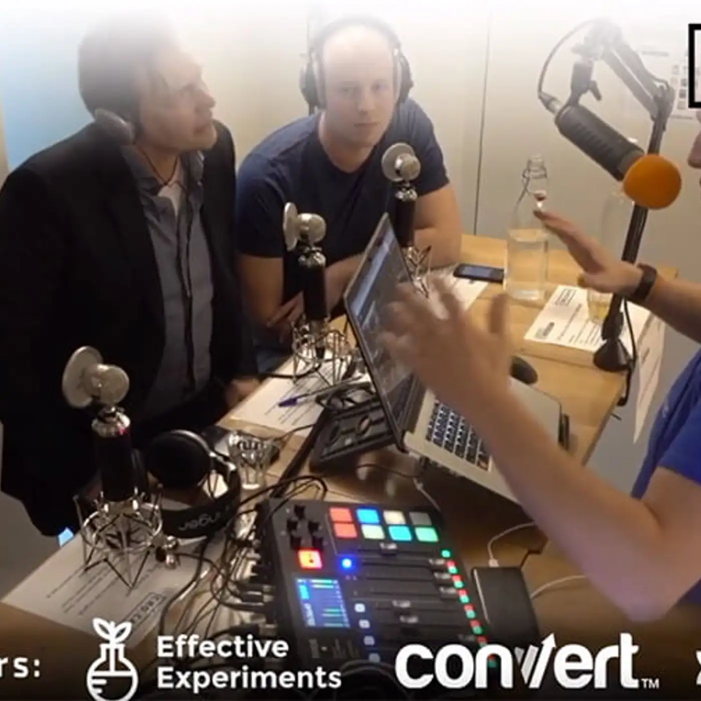 Cover art for episode: Emerce Conversion Livestream: Michiel Jansen (Leaseplan) - CRO.CAFE podcast