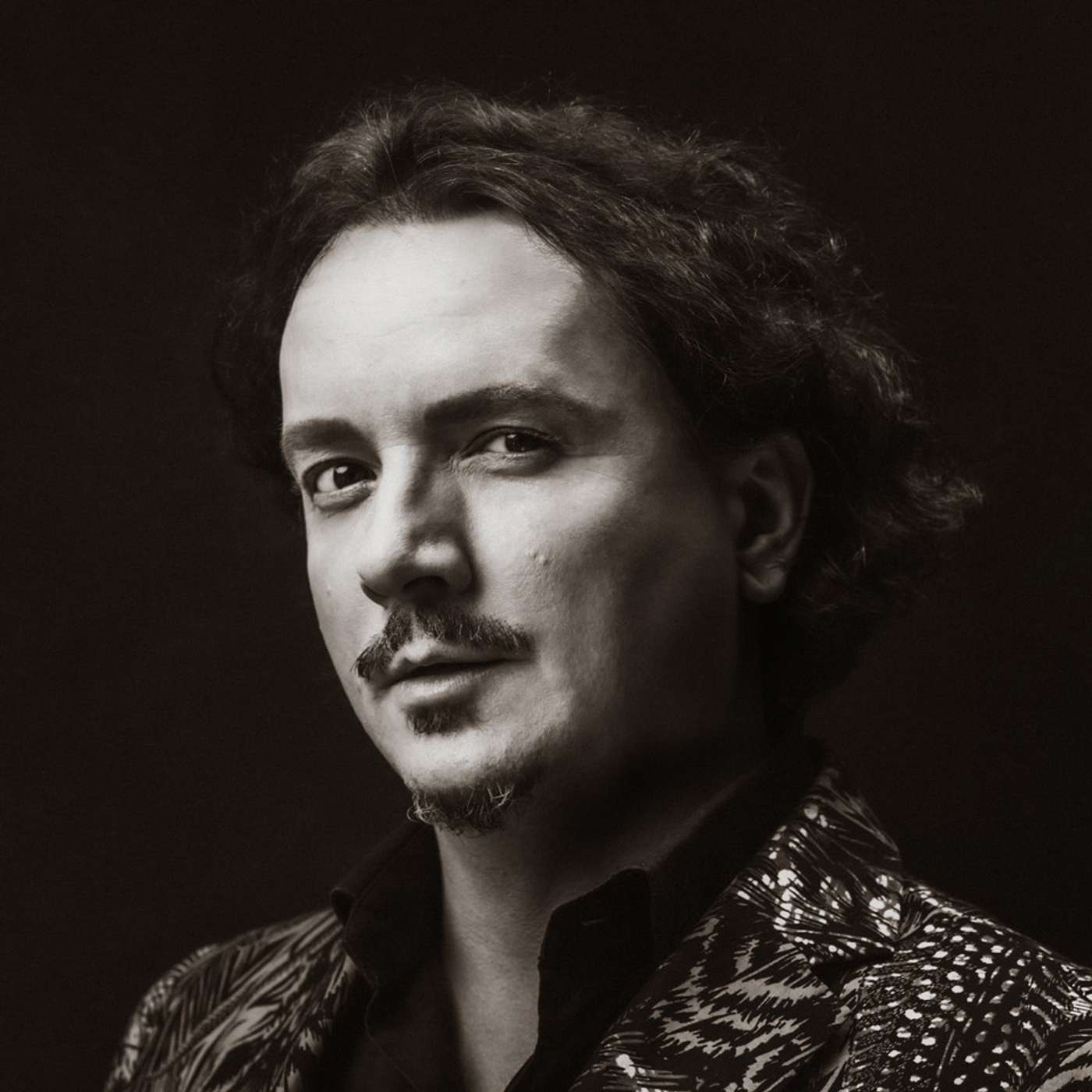 L'aria che tira -  Tutto è deserto... Il balen del suo sorriso (Il trovatore) - Artur Rucinski
