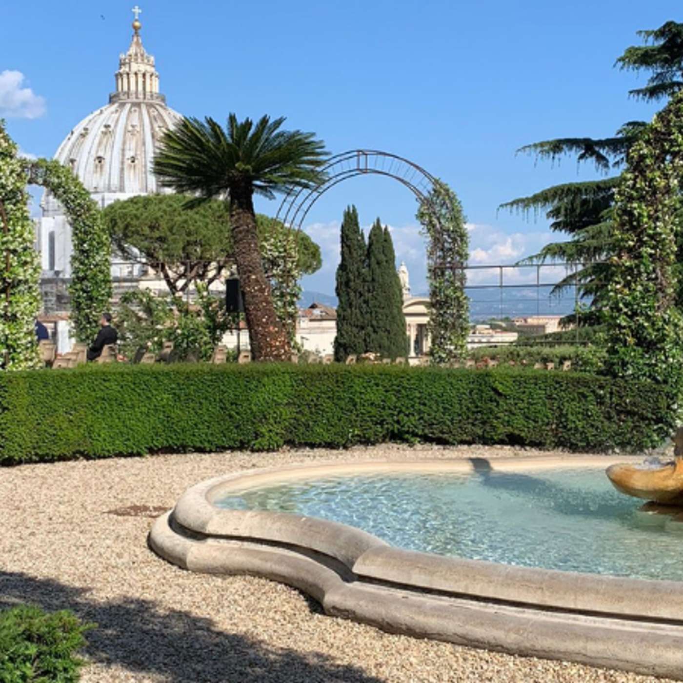 Karmels hage på St Rita Radio