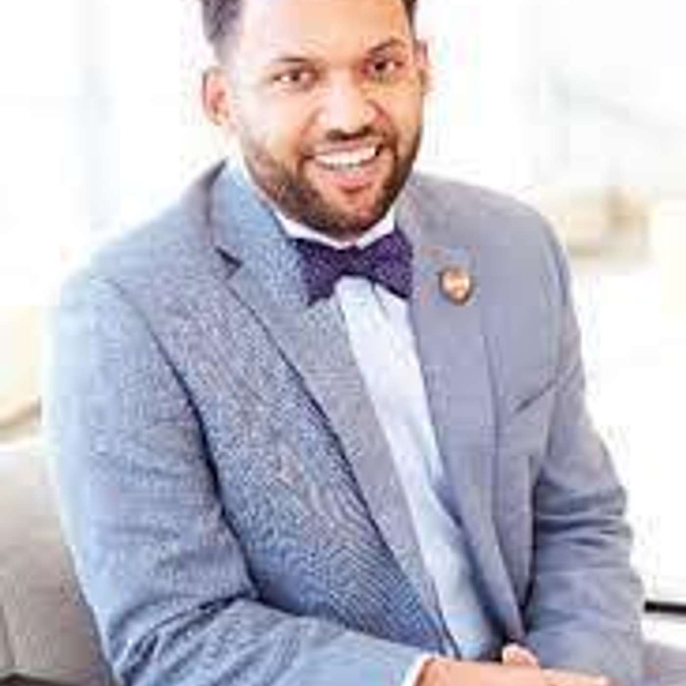 0415 2022 Dr. Nathan Chomilo visits with Freddie Bell this morning.