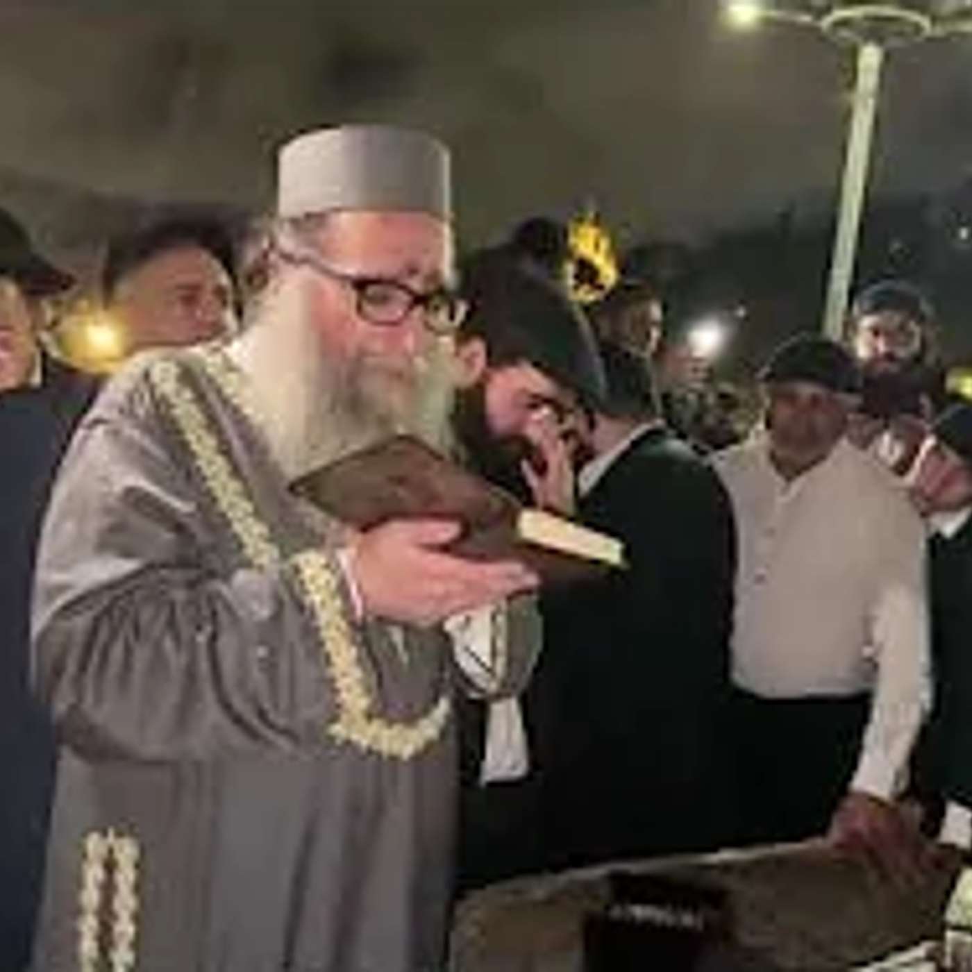 תפילה בציון אור החיים - במעמד האדמו"ר רבי יאשיהו יוסף פינטו שליט"א - יום שלישי - ח' תשרי - תשפ"ו