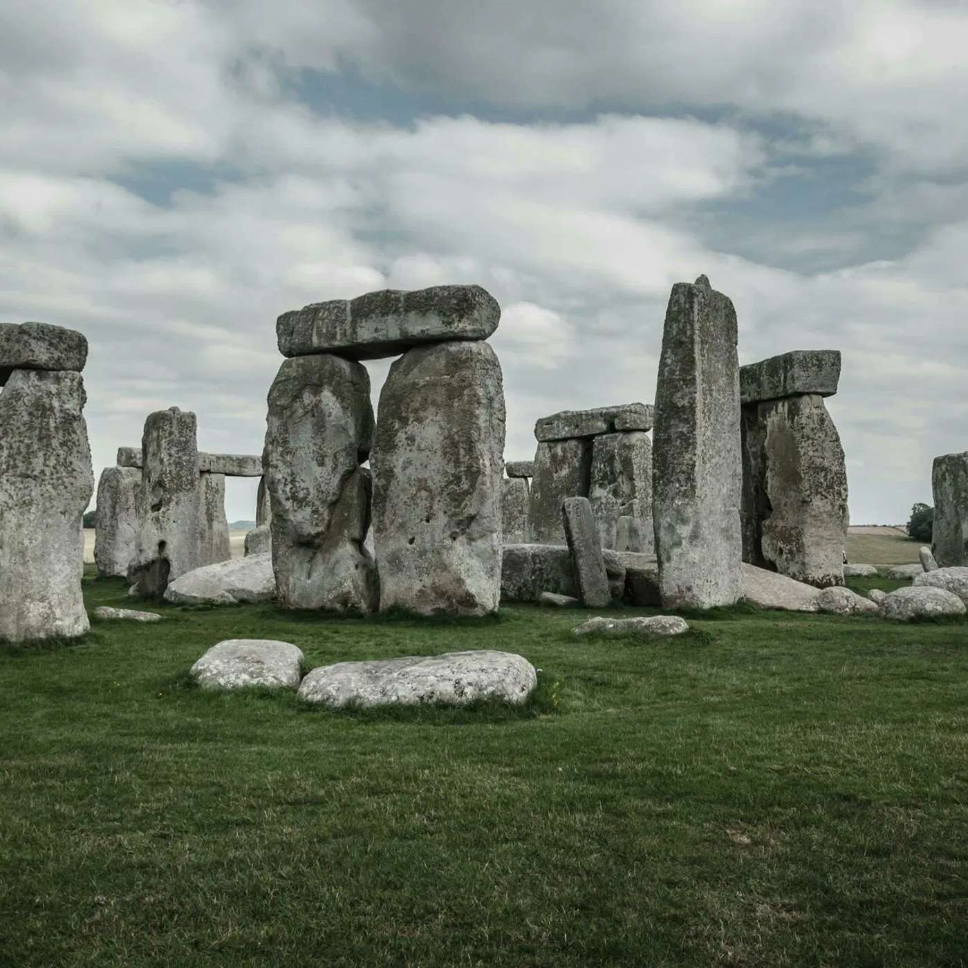Stonehenge Altar Stone Origins Revealed, Hydrogen and Methanol Engines Transform, Lungfish DNA Sequenced, Australia Tops Life Expectancy, and more...