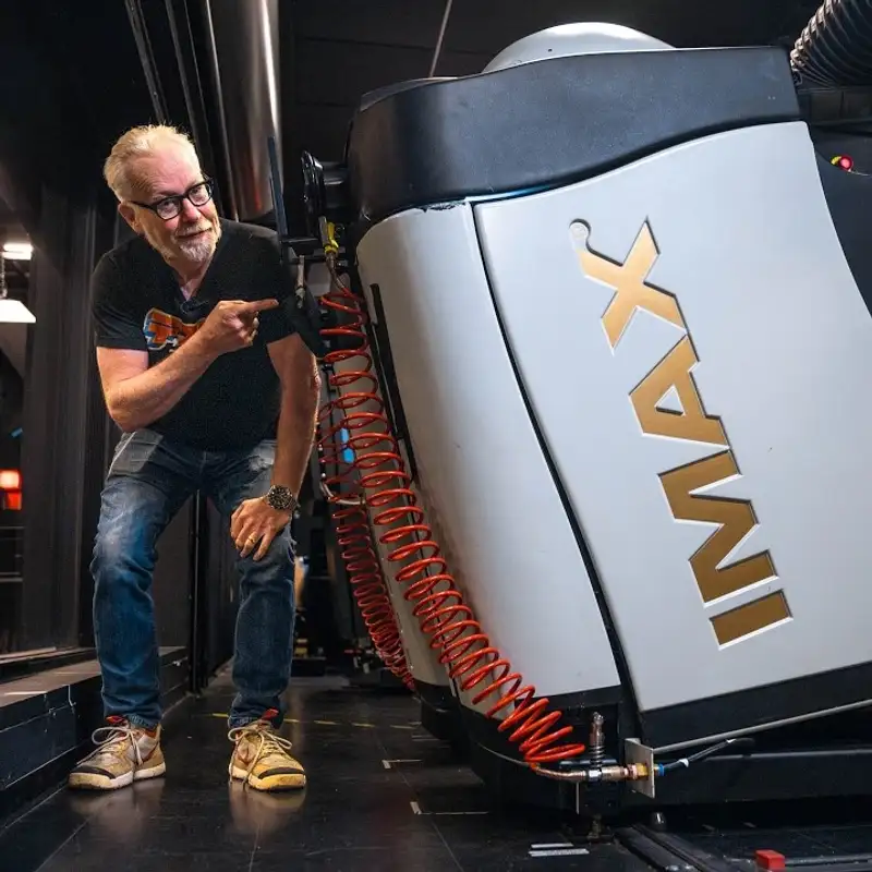 How IMAX 70mm Works, Best Movie and TV App, The Rest is History