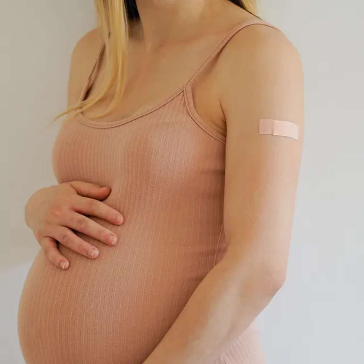 Singing Program Eases Breathlessness, Vaccine Protects Pregnancy, Nobel Laureate Proposes Anti-Aging Pill, Giloy Linked to Liver Damage, and more...