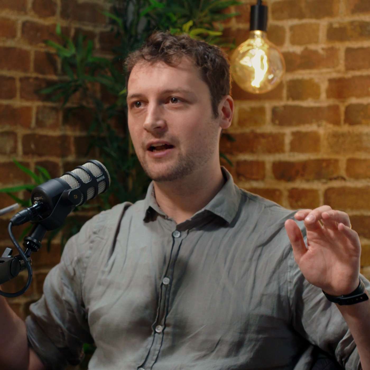 #215 – Tom Davidson on how AI-enabled coups could allow a tiny group to seize power