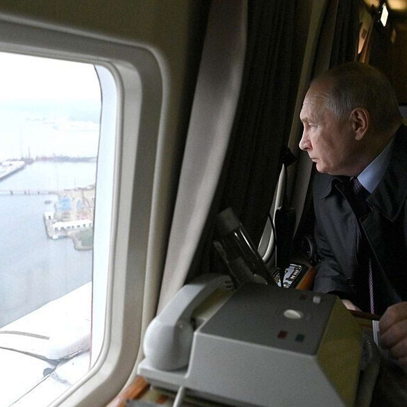 Путин приехал в Мурманск, чтобы поддержать региональных военных, но отменил встречу с военным руководством