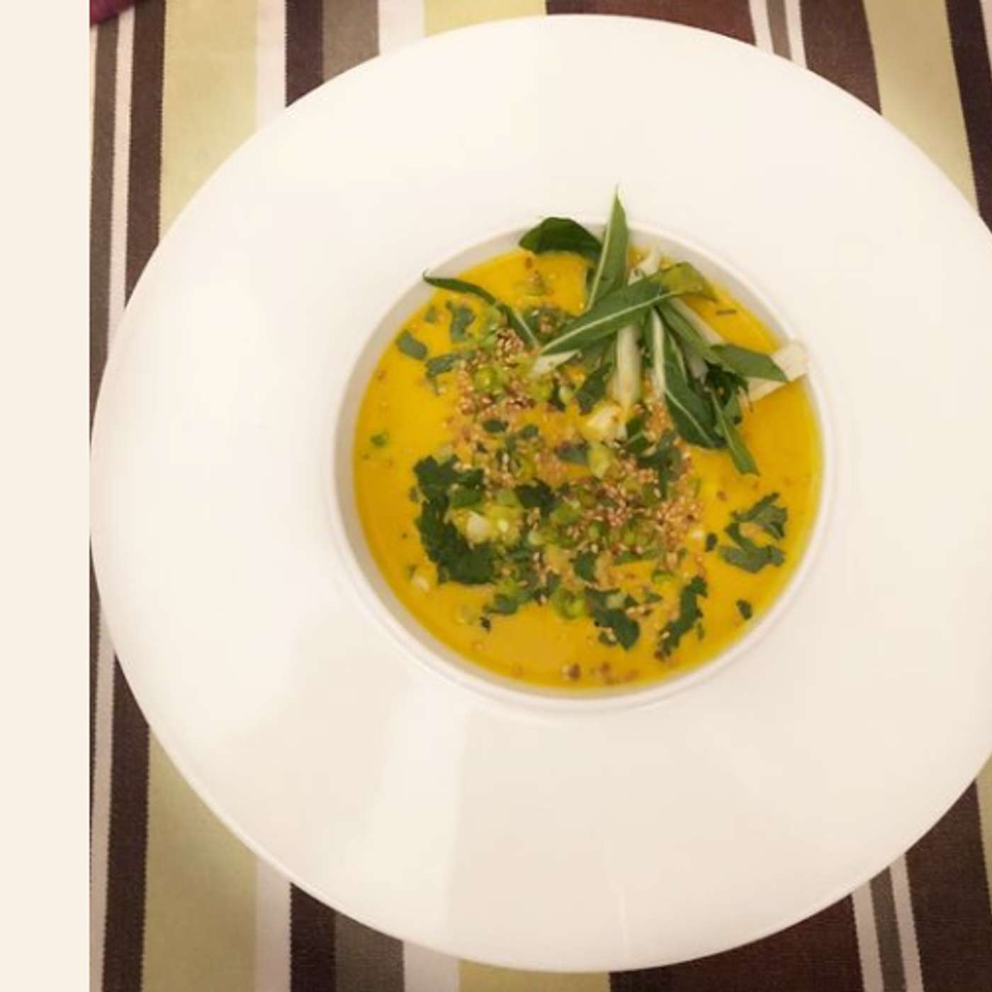 Velouté de carottes, fenouil, gingembre et citronnelle au lait de coco et au fenugrec et autres épices episode artwork