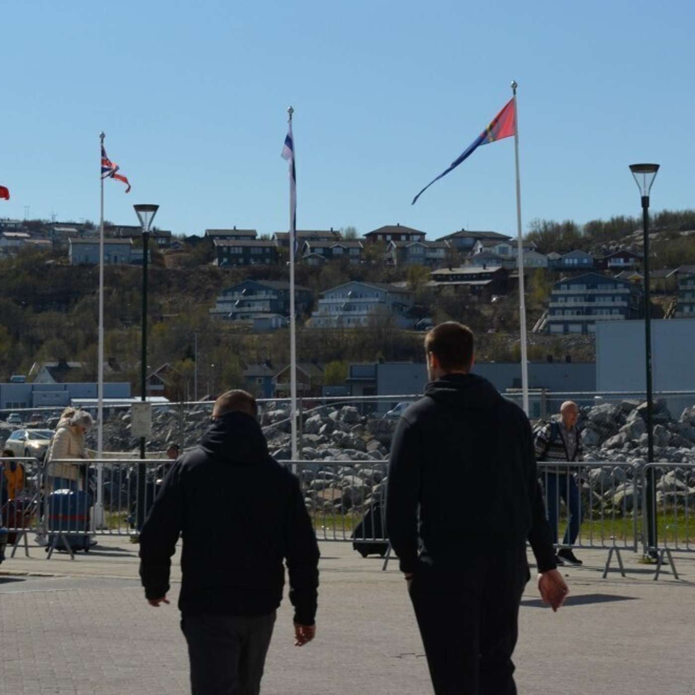 В День Победы российские моряки устроили антизападную выходку в приграничном норвежском городе