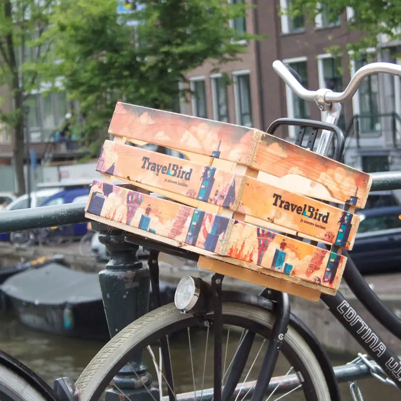 Lesara and Travelbird go under; Facebook cooperates with Macron; interview with Paddle's Christian Owens; and much more