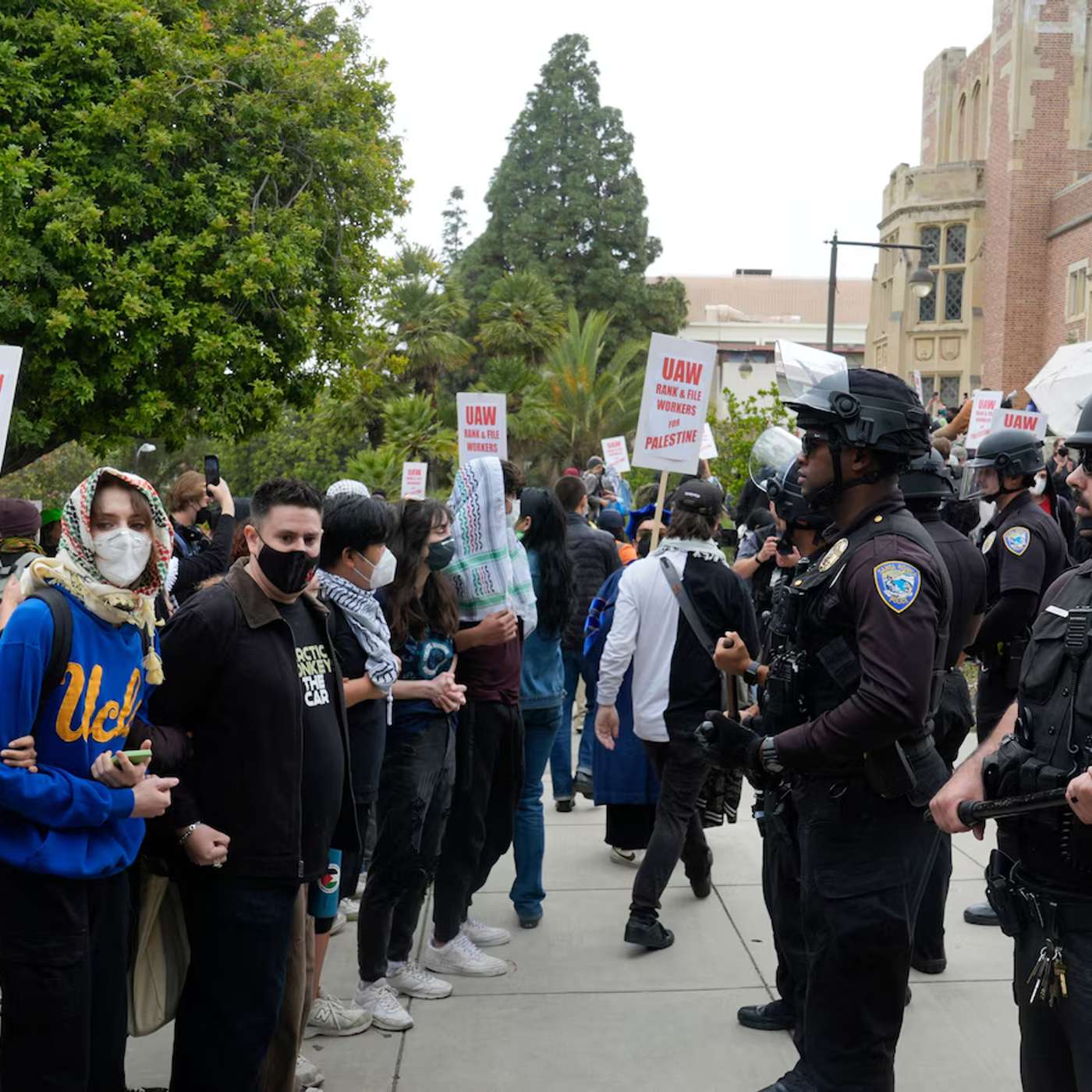 Trump's Legal Battle Intensifies, Suspect Sought in Trump Office Break-In, Biden Hosts Creator Economy Conference, Ex-NFL Player Sentenced, and more...