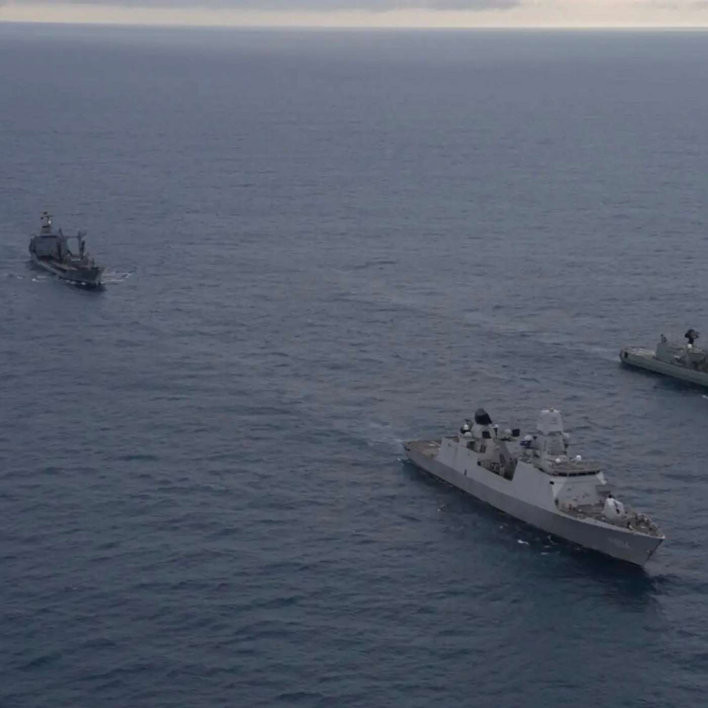 Группа НАТО прошла по Баренцеву морю на фоне ракетных пусков России