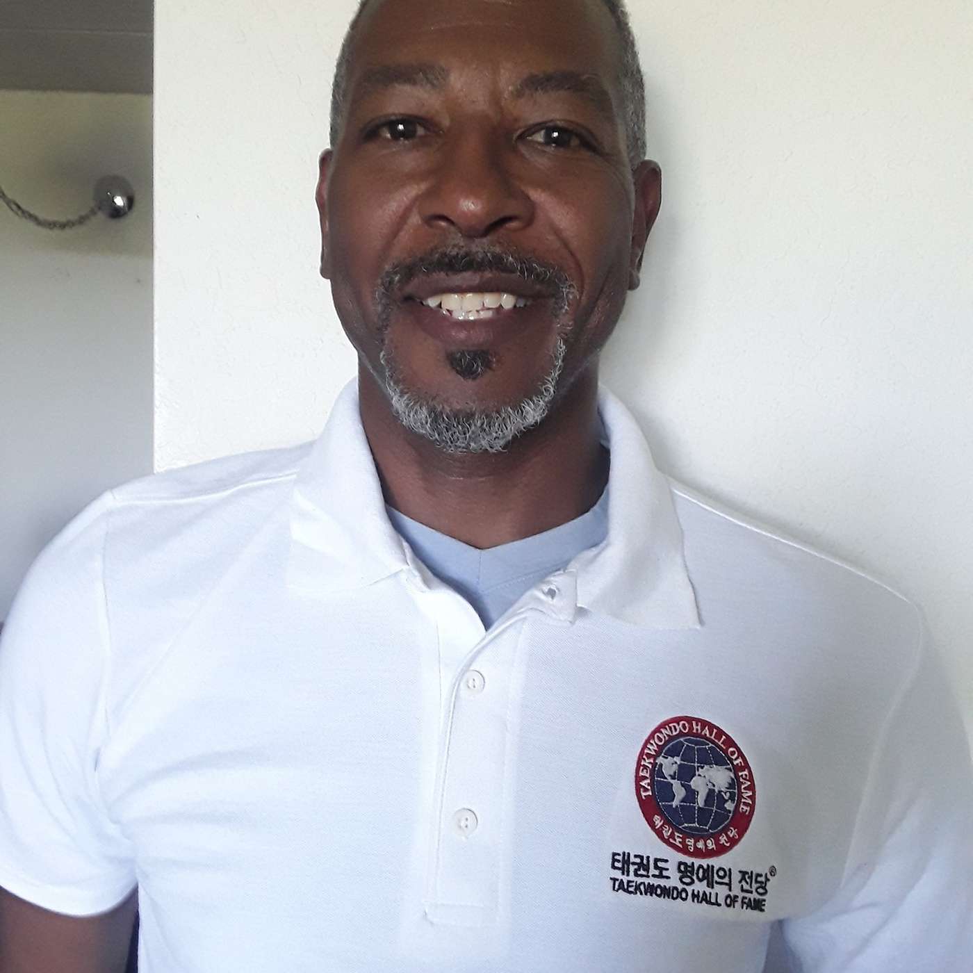 11-10-23 Louise E Davis talks about his first book entitled One Team One Fight One Family with Freddie Bell and Chantel Sings