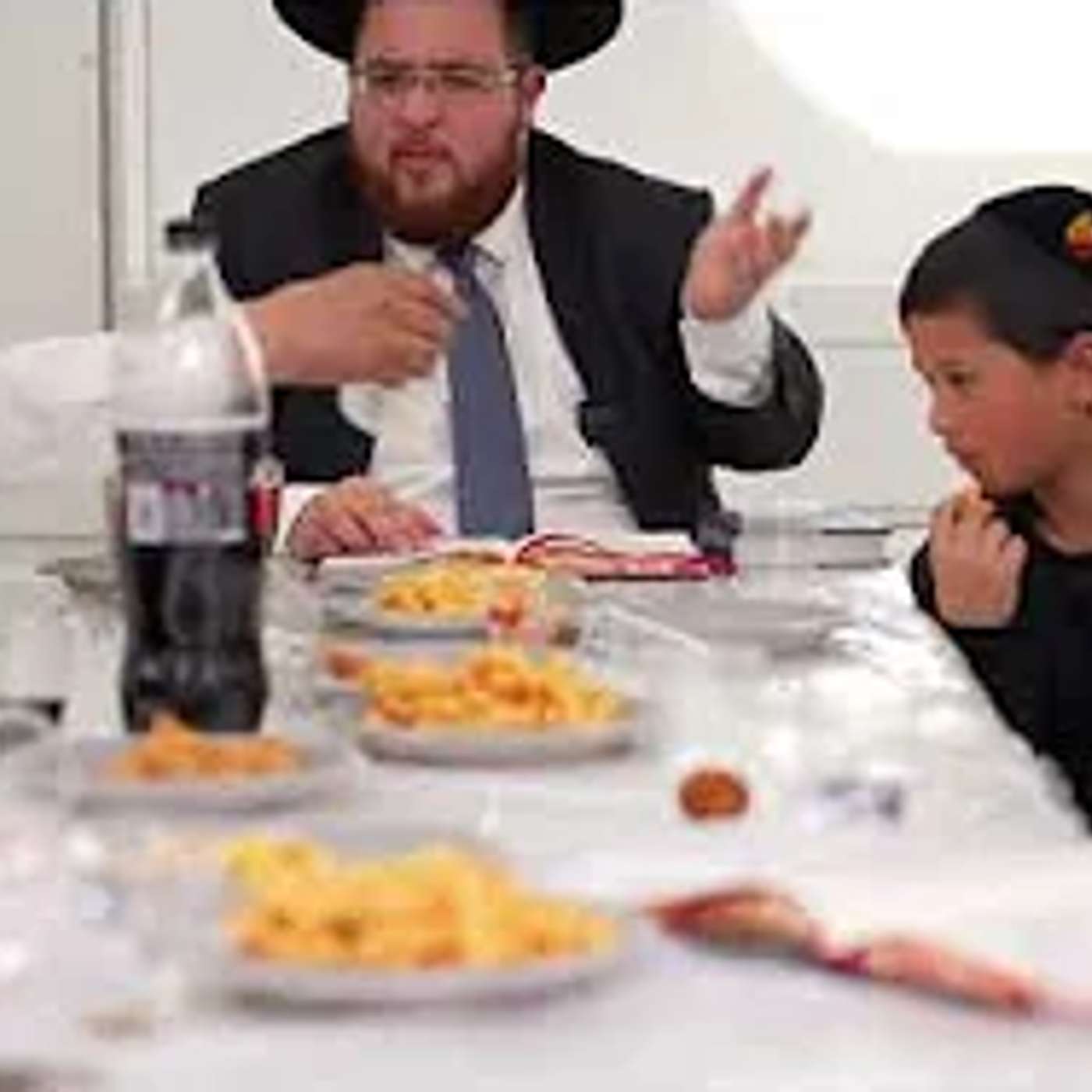 חרדה מהעתיד: הגאב"ד רבינו שטרנבוך חוזר שוב על המשפט הנורא שניבא לפני ה7-10 באוקטובר: 'אנו בצרה ש...'