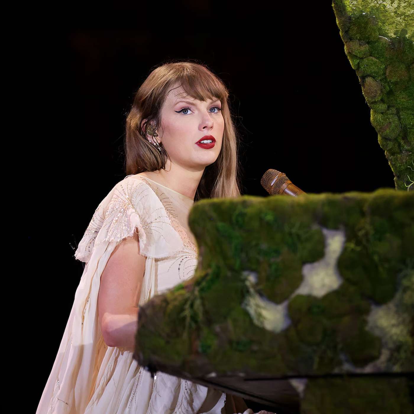 Taylor Swift Concerts Canceled, Family Suing OceanGate for $50M, Egypt Orders Airlines to Divert, Puigdemont Returns Amid Arrest Threats, and more...