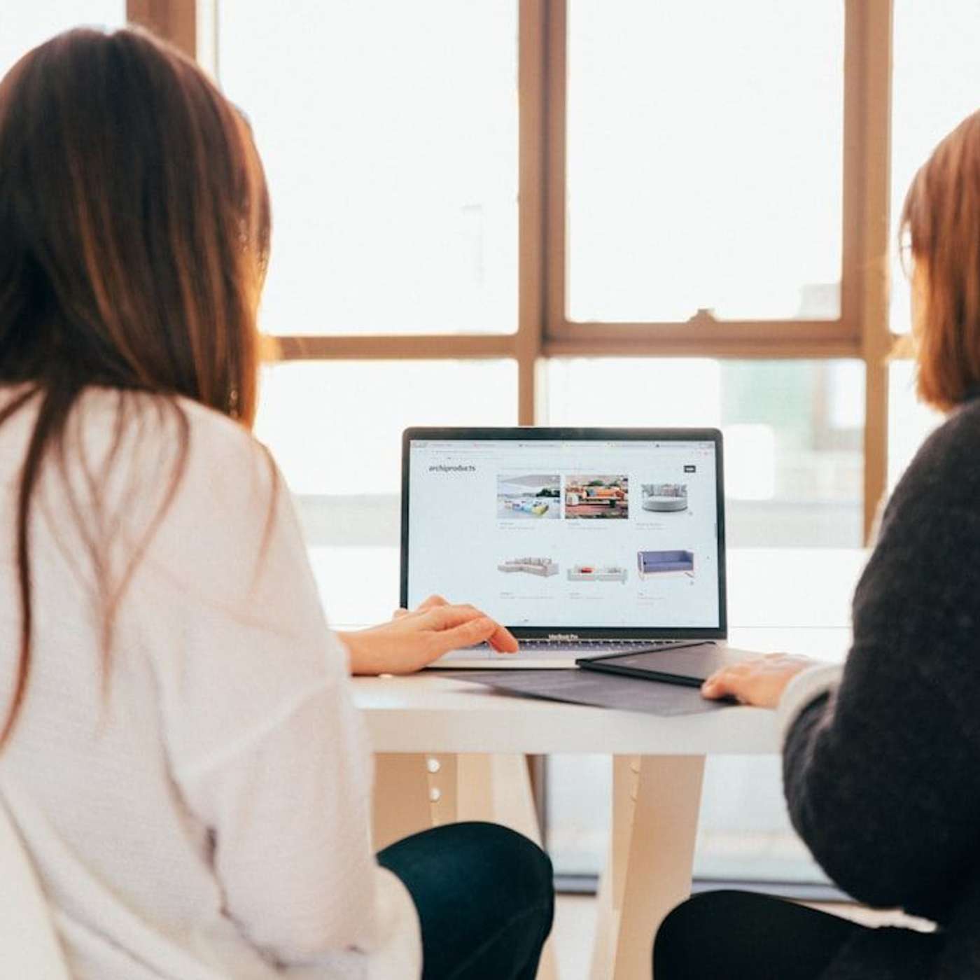 Breaking the Cycle of Ineffective Leadership: 
Why Tech Needs to Lead Better Now