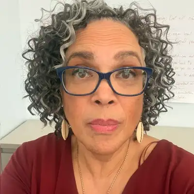Dr. María Luisa García Underwood
