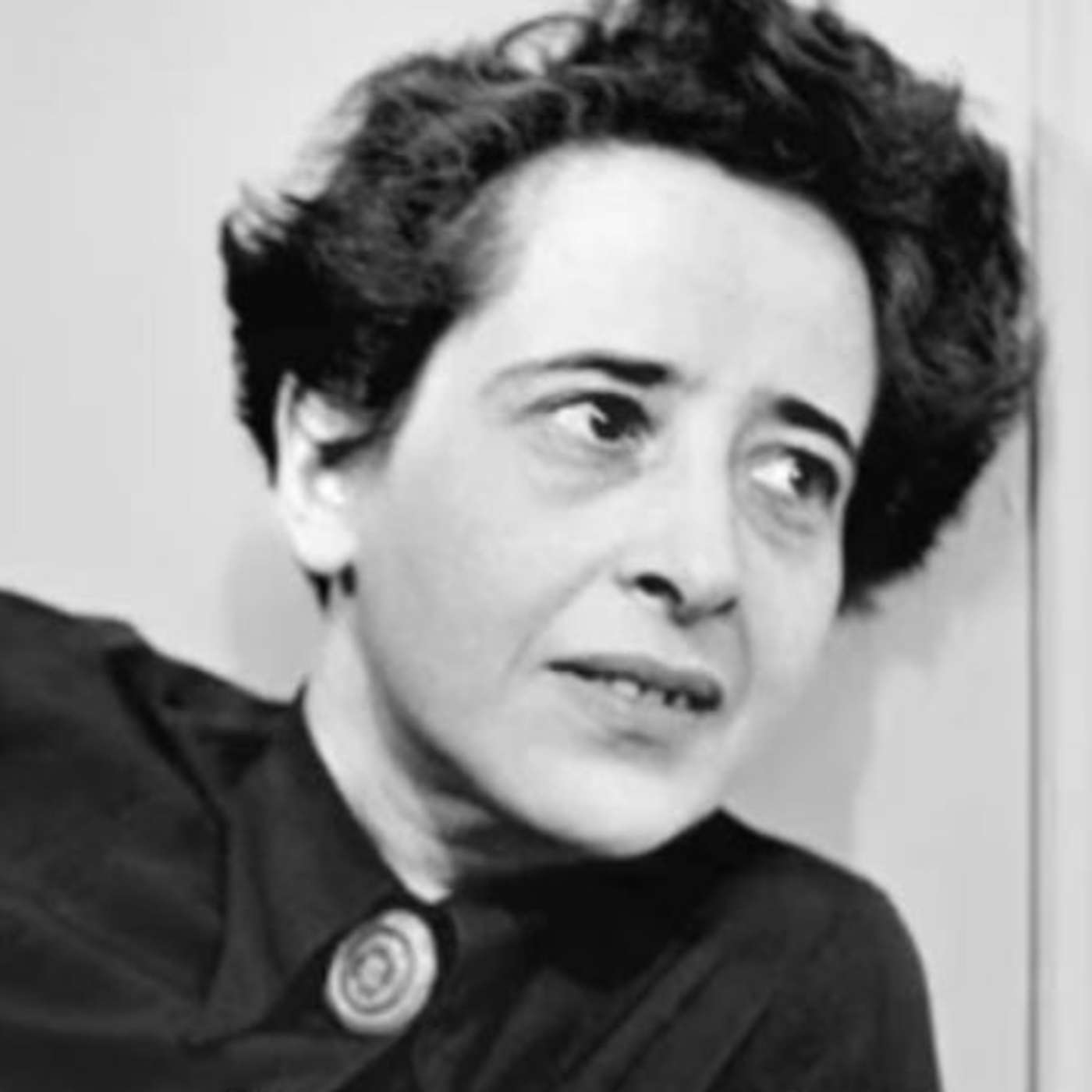 Hannah Arendt and AI’s Collective Thoughtlessness