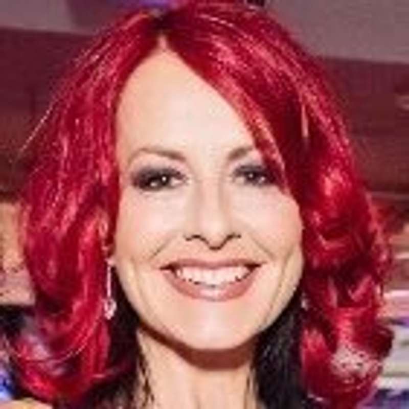 Dr Carrie Grant MBE (hc) 💙