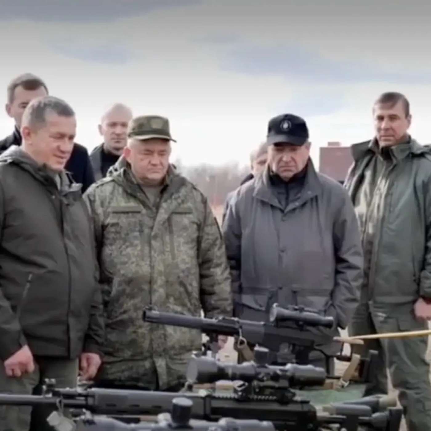 Посланник Путина, который недавно воевал в Украине, заявляет, что Россия будет отстаивать свои права на Свальбарде