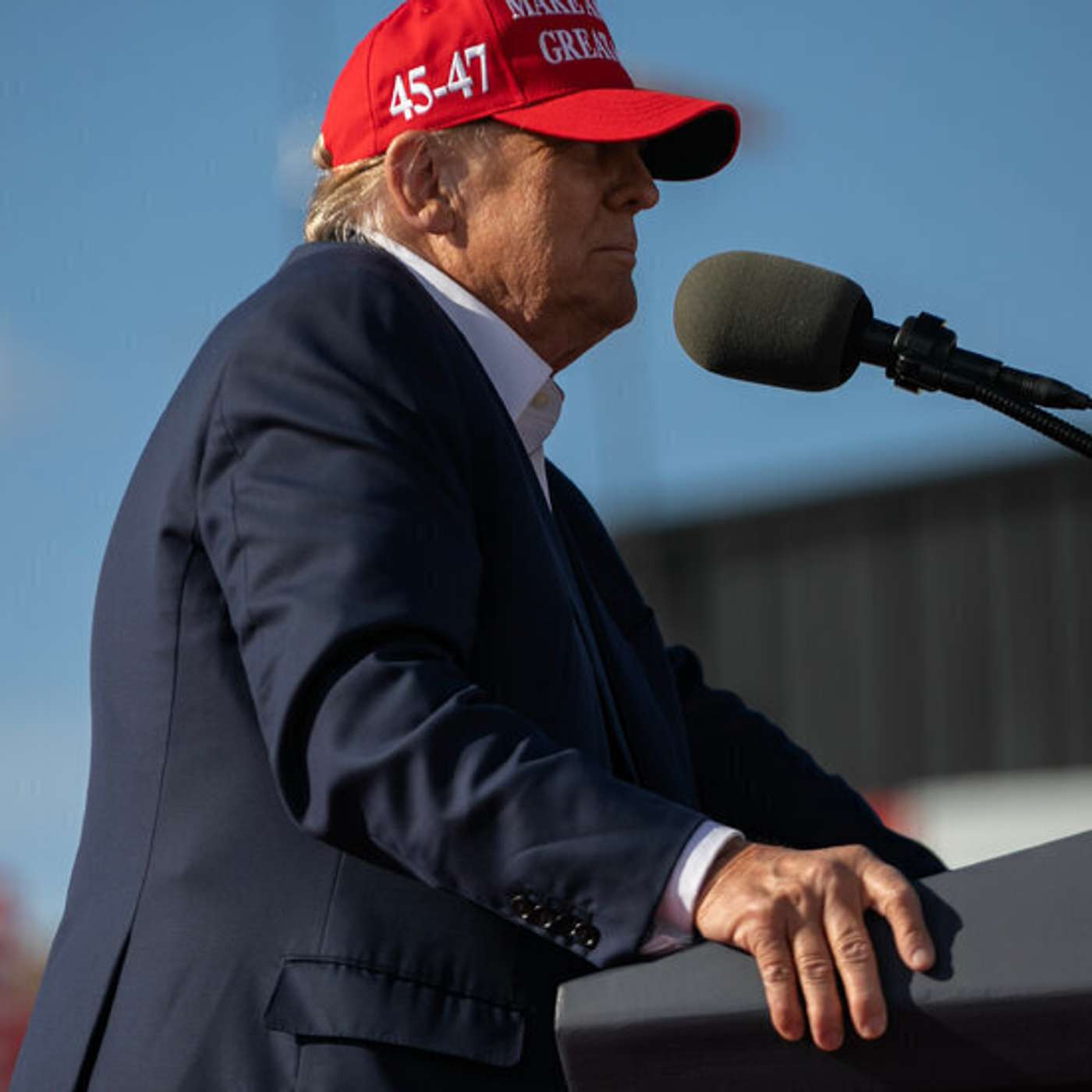 Trump's Incendiary Ohio Speech, Coach Scruggs Suspended, United Flight Lands Safely, Fugitive Arrested for Triple Murder, and more...