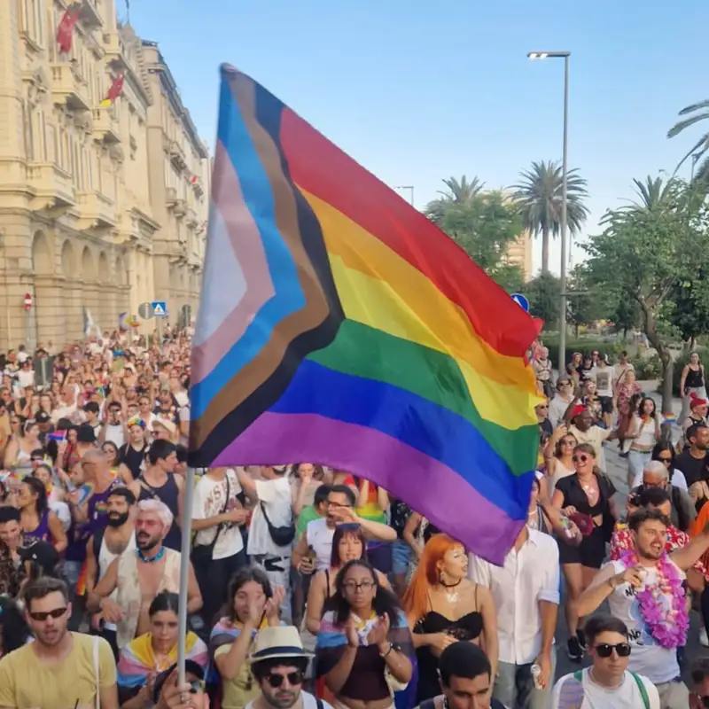Abbraccio, con momenti di desiderio di lotta - Sardegna Pride 2026