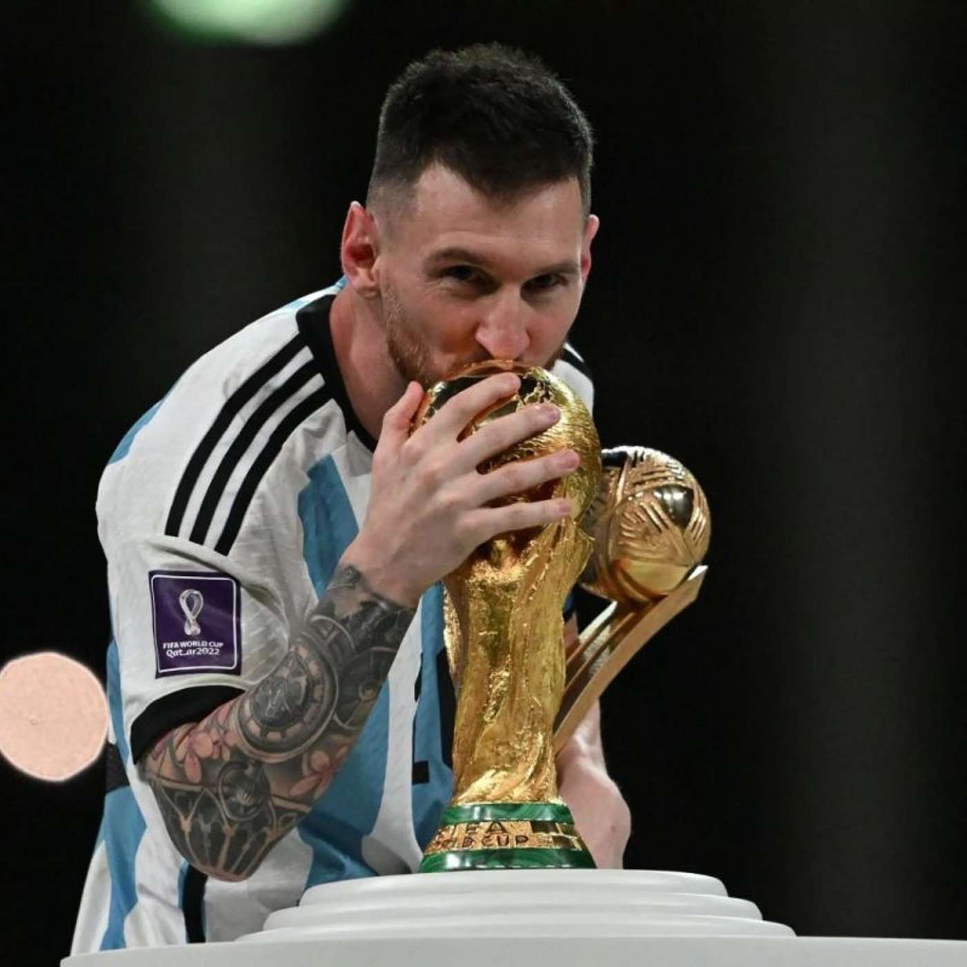 Messi, perdonalos; son cada vez menos, pero todavía hacen ruido episode artwork
