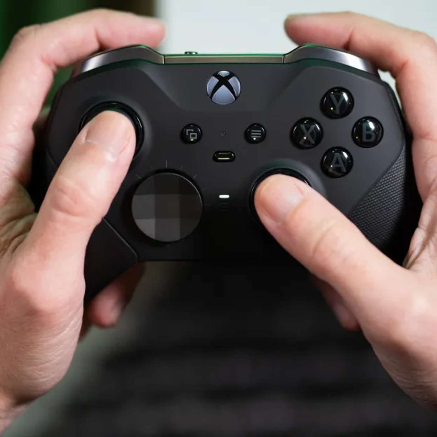 Xbox Controller Gets New Feature, NBA Embraces Tech Innovation, Apple Smart Glasses to Launch, India IT Firms Reduce Graduate Hiring, and more...