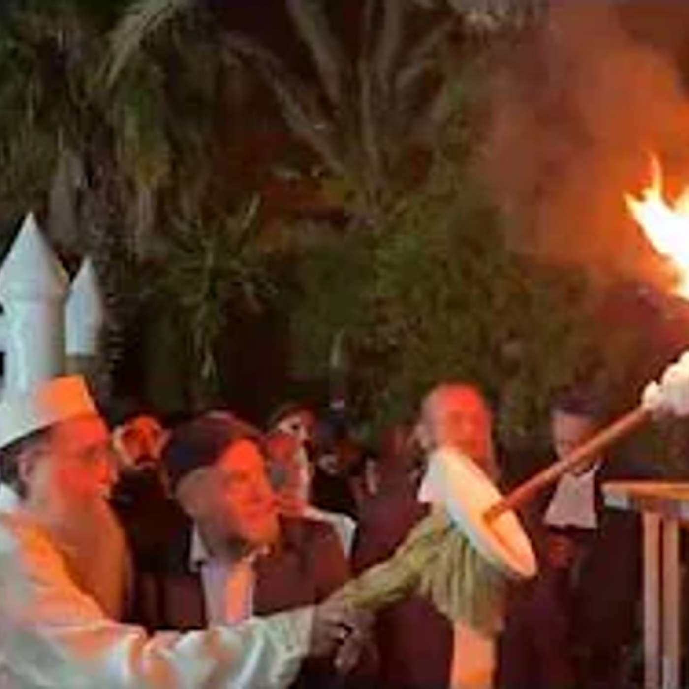 ההדלקה - הילולת רשב"י - במעמד האדמו"ר רבי יאשיהו יוסף פינטו שליט"א - ל"ג בעומר - תשפ"ו - מרוקו