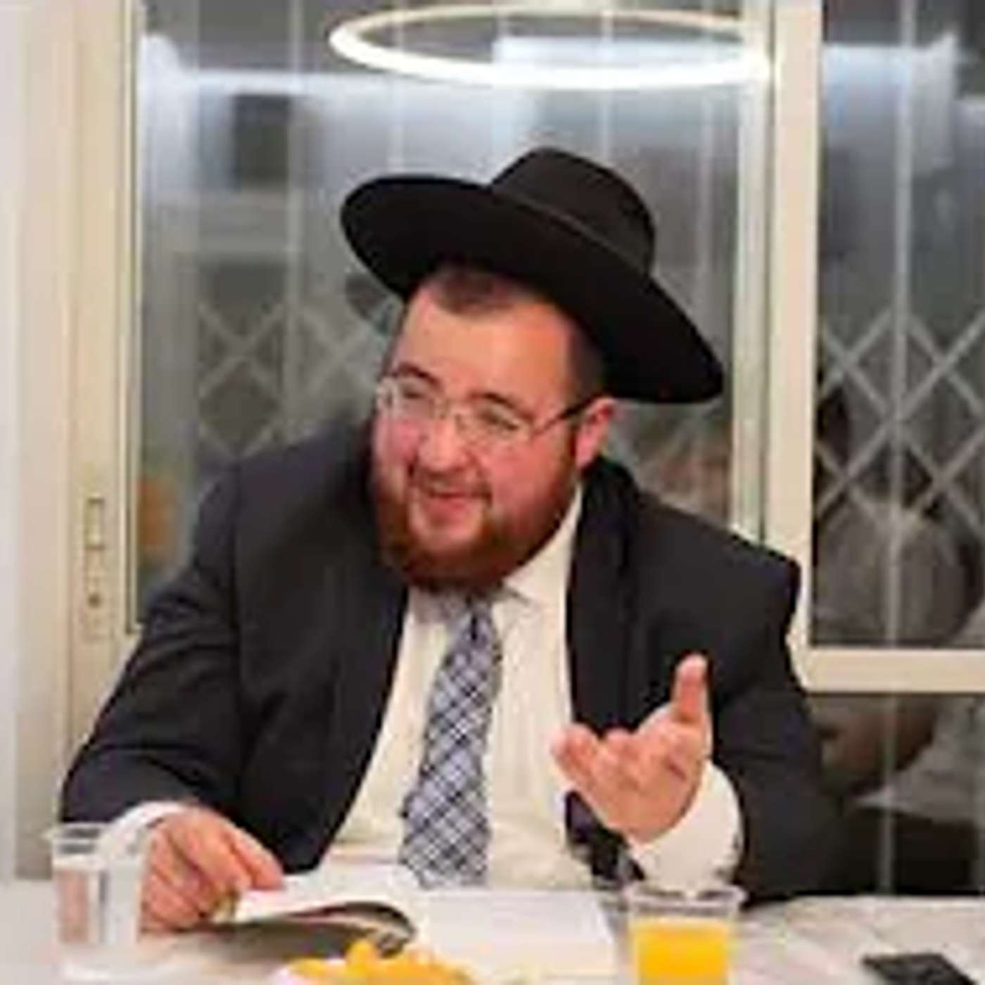 דרמה בארץ: גדול הדור רבינו... שליט"א הבוקר אחרי התפילה לראשונה מדבר על הגאולה 'התגלה לי שאנו בגאולה'