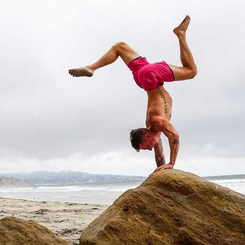 #114: CJ Finley (@cjfinley7) - Thriving on Life