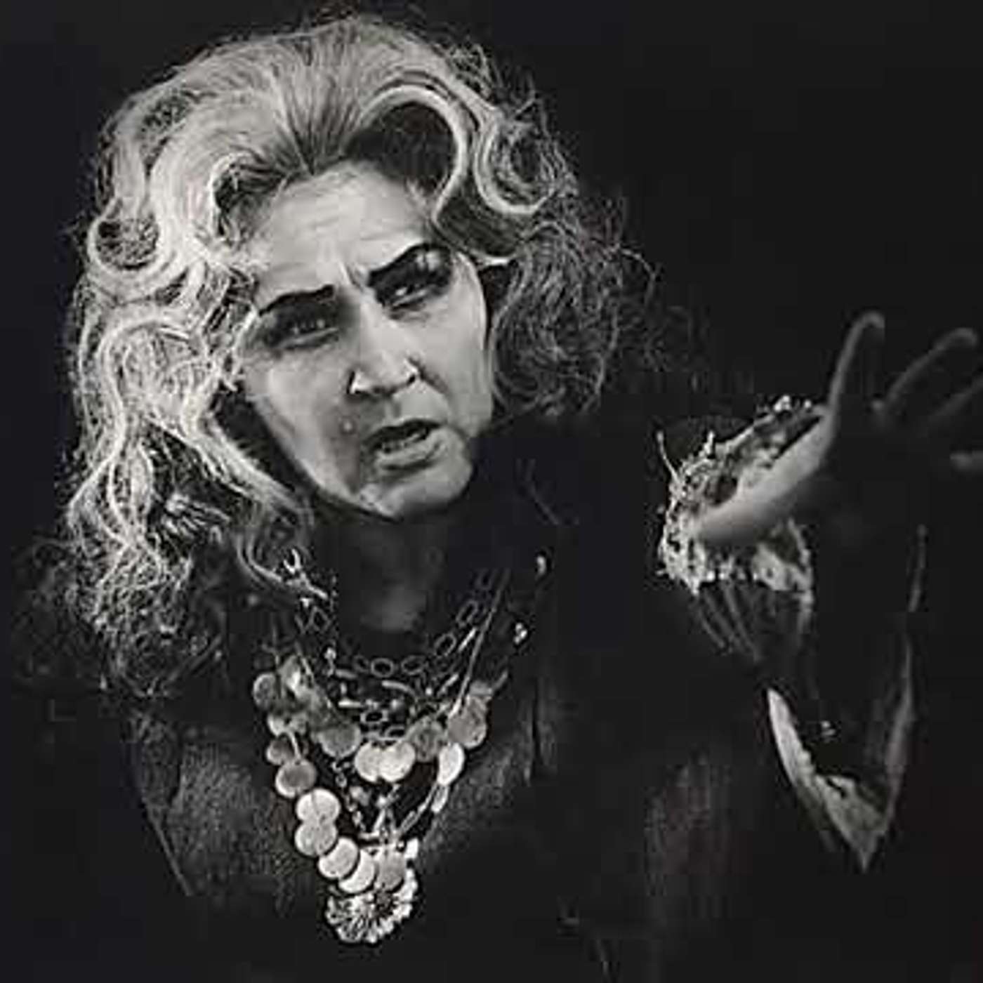 L'Aria che Tira…pillole di lirica -  Condotta ell'era in ceppi  - (Il Trovatore) - Irina Arkhipova