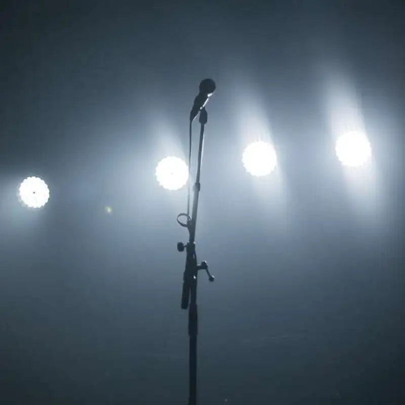 S07:E32 - Stage fright, do you have it?