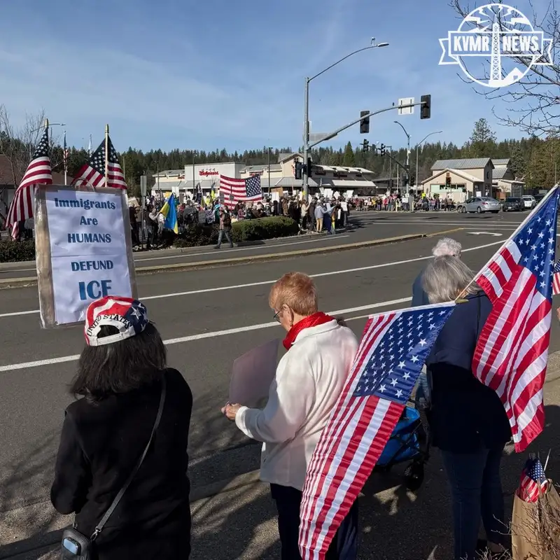 More Than 1000 People Gathered For "Time’s Up – Stand Up” Protest And Food Drive