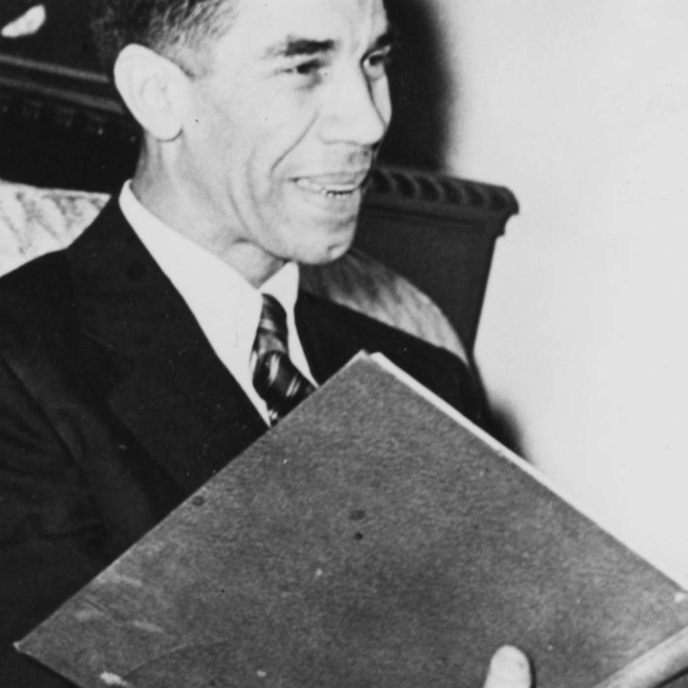 Front Porch Radio - History\'s Hook