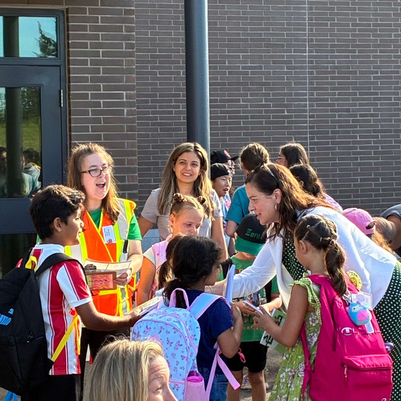 REPORTAGE - Une nouvelle école francophone ouvre ses portes à Mississauga episode artwork