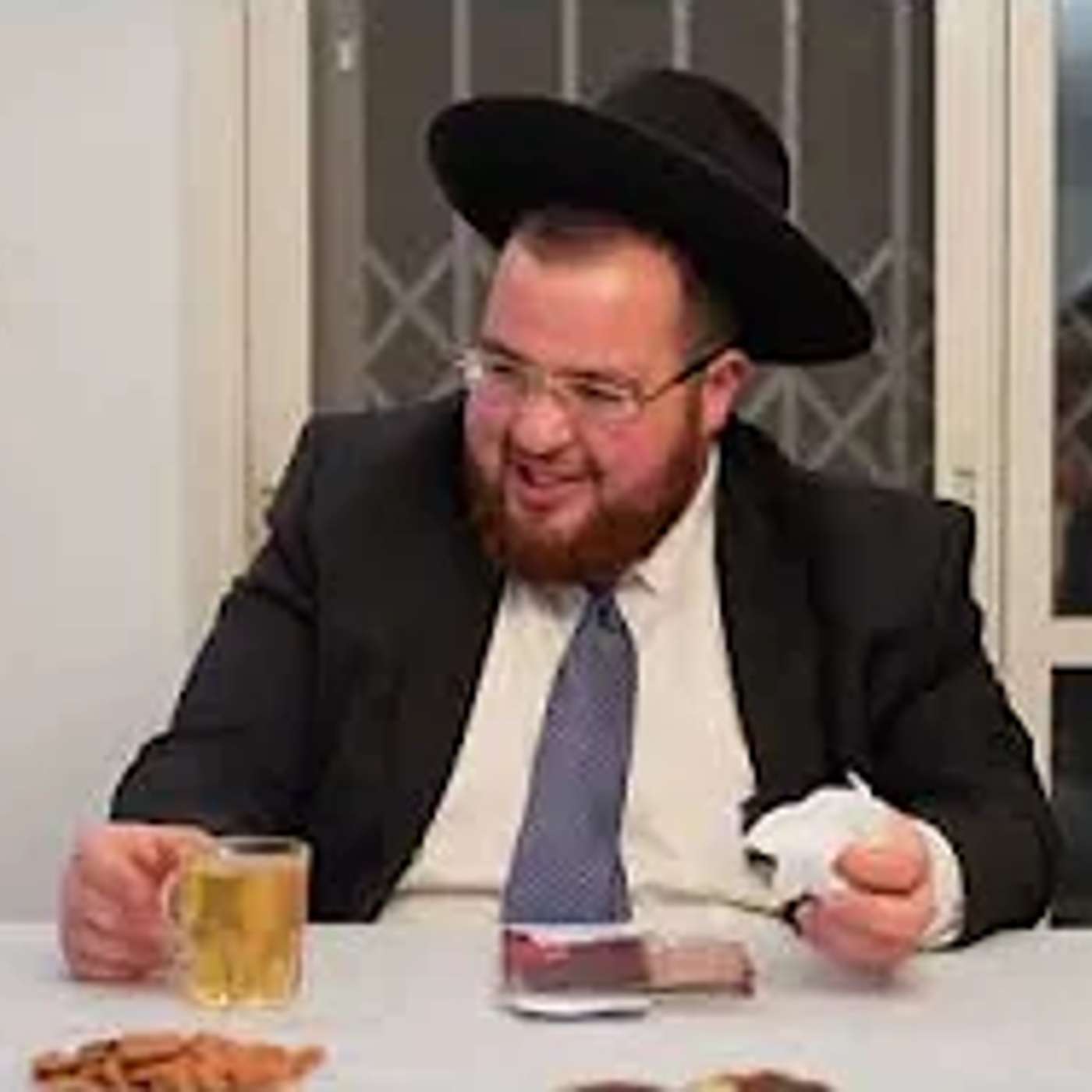 לחץ באויר: האדמו"ר המקובל.... מחו"ל במסר היסטורי 'חודש ניסן הזה תחכו להפתעות גדולות לפני ביאת המשיח'