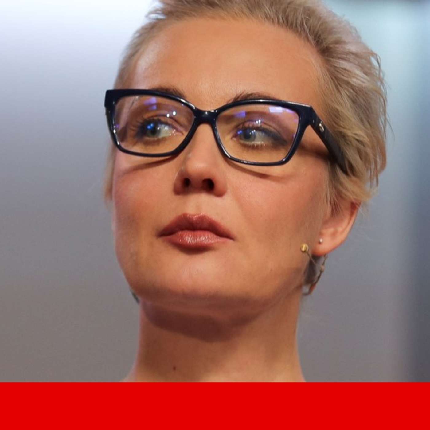 Japan's US Exports Fall, Navalny Poisoning Sparks Outrage, AI to Grow Global Trade, Amazon Invests in Worker Benefits, and more...