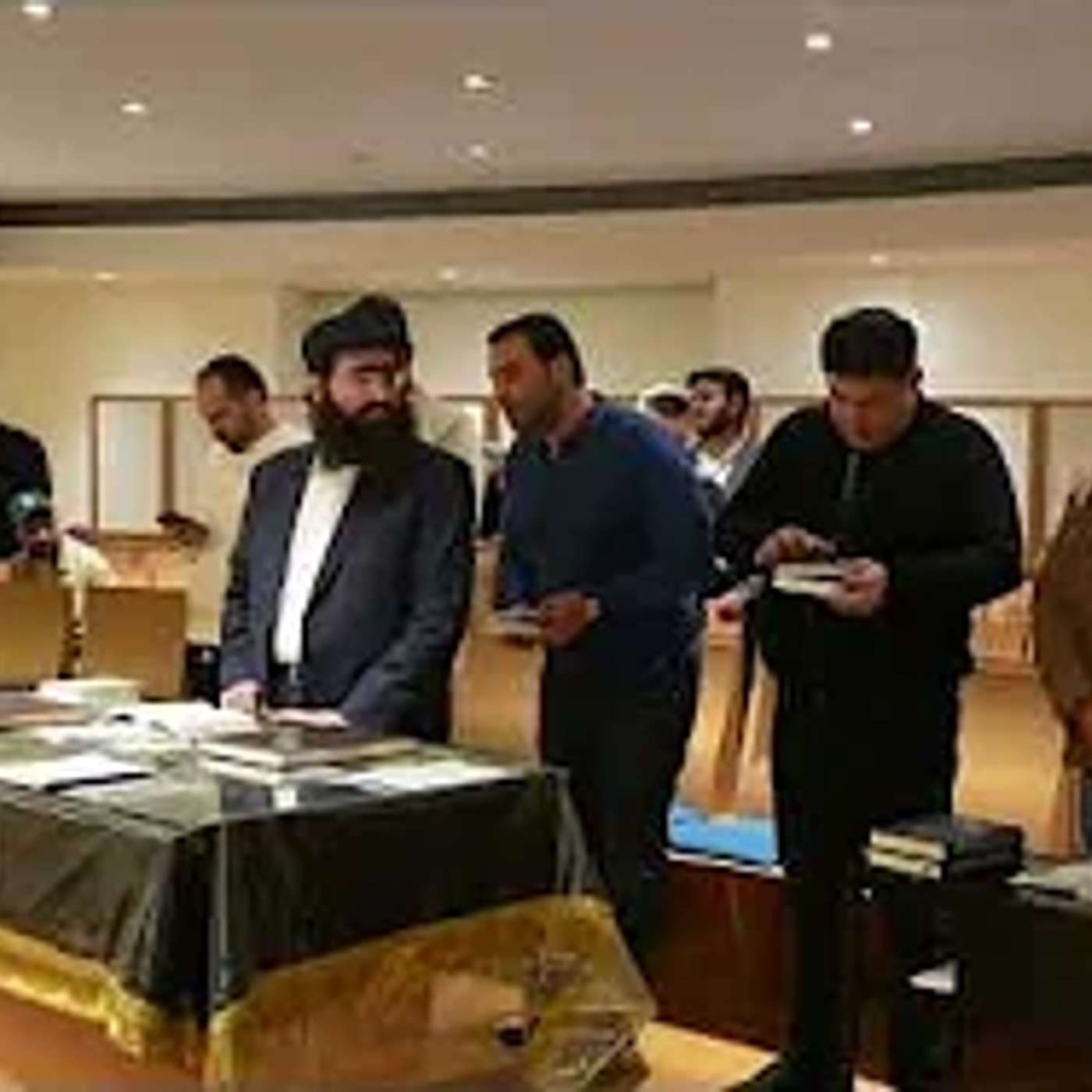 תפילת מנחה • במעמד בנש"ק הרה"צ כבוד הרב - יואל משה פינטו שליט"א - שושן פורים - אדר תשפ"ו - ירושלים תפילת מנחה • במעמד בנש"ק הרה"צ כבוד הרב - יואל משה פינטו שליט"א - שושן פורים - אדר תשפ"ו - ירושלים