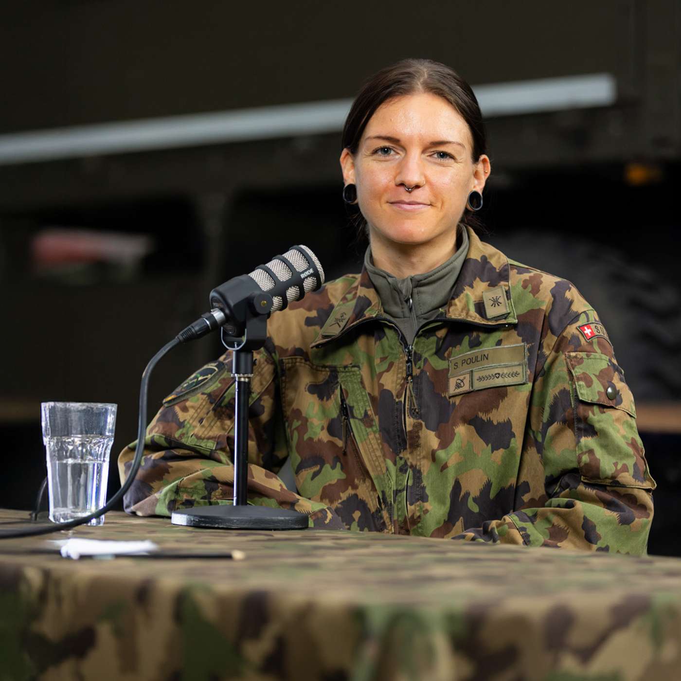 Graphiste, artiste et militaire: le parcours atypique de Soraya Poulin Graphiste, artiste et militaire: le parcours atypique de Soraya Poulin