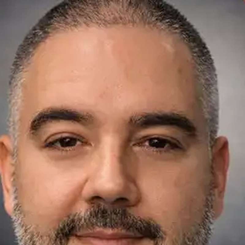 Dr. Daniel Custódio