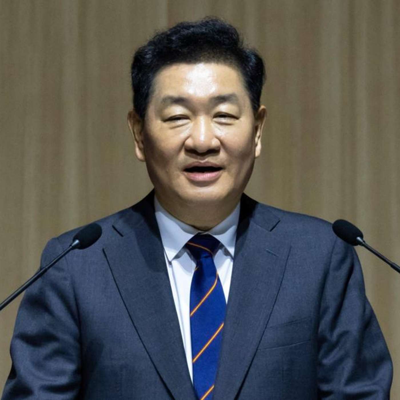 Samsung Names New CEO Amid AI Challenges, Tech Giants Launch Quantum Chips, Apple WatchOS Update Fixes Alarms, OpenAI Enhances ChatGPT Voice Mode, and more...