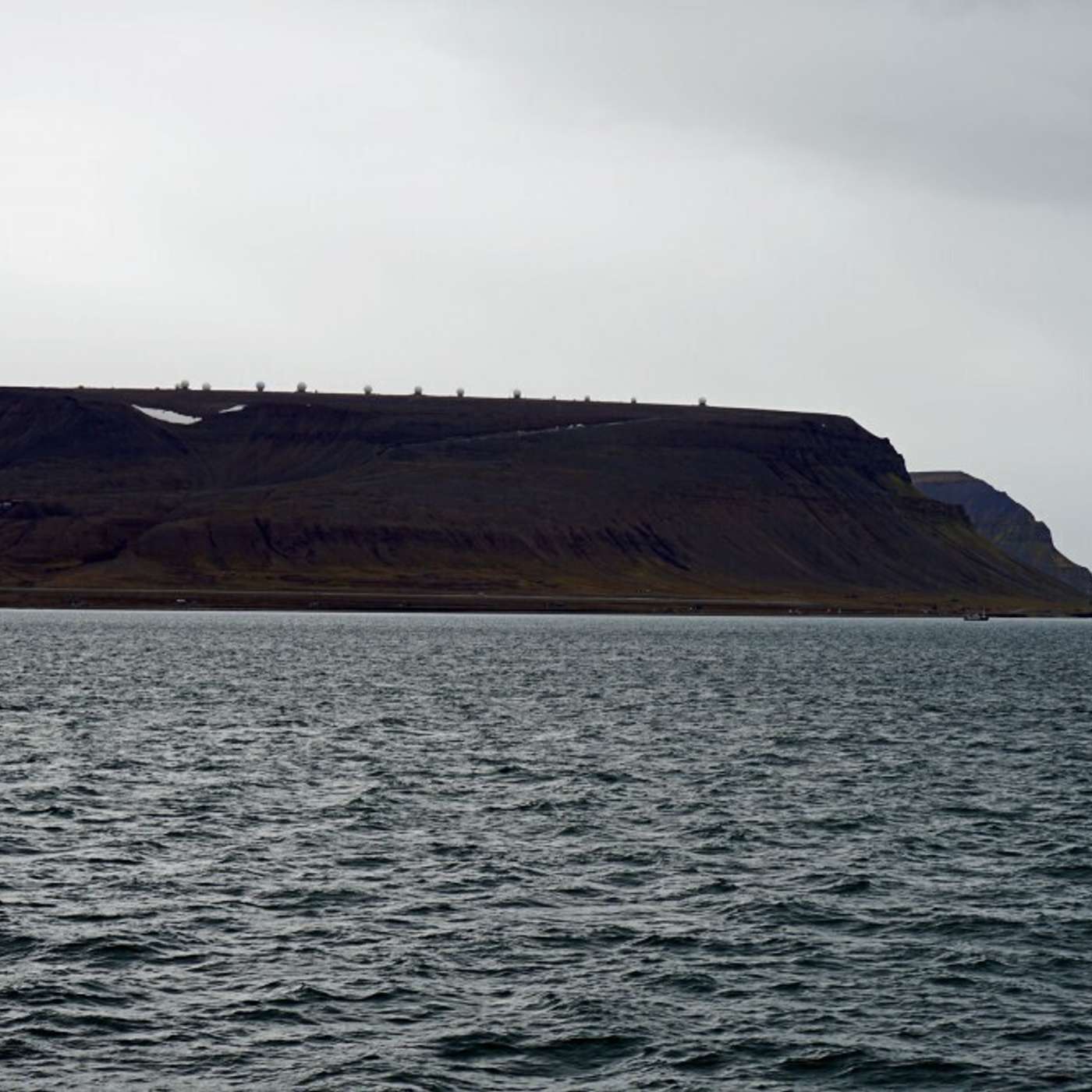 Вышел из строя один из двух подводных кабелей, соединяющих Шпицберген с материком