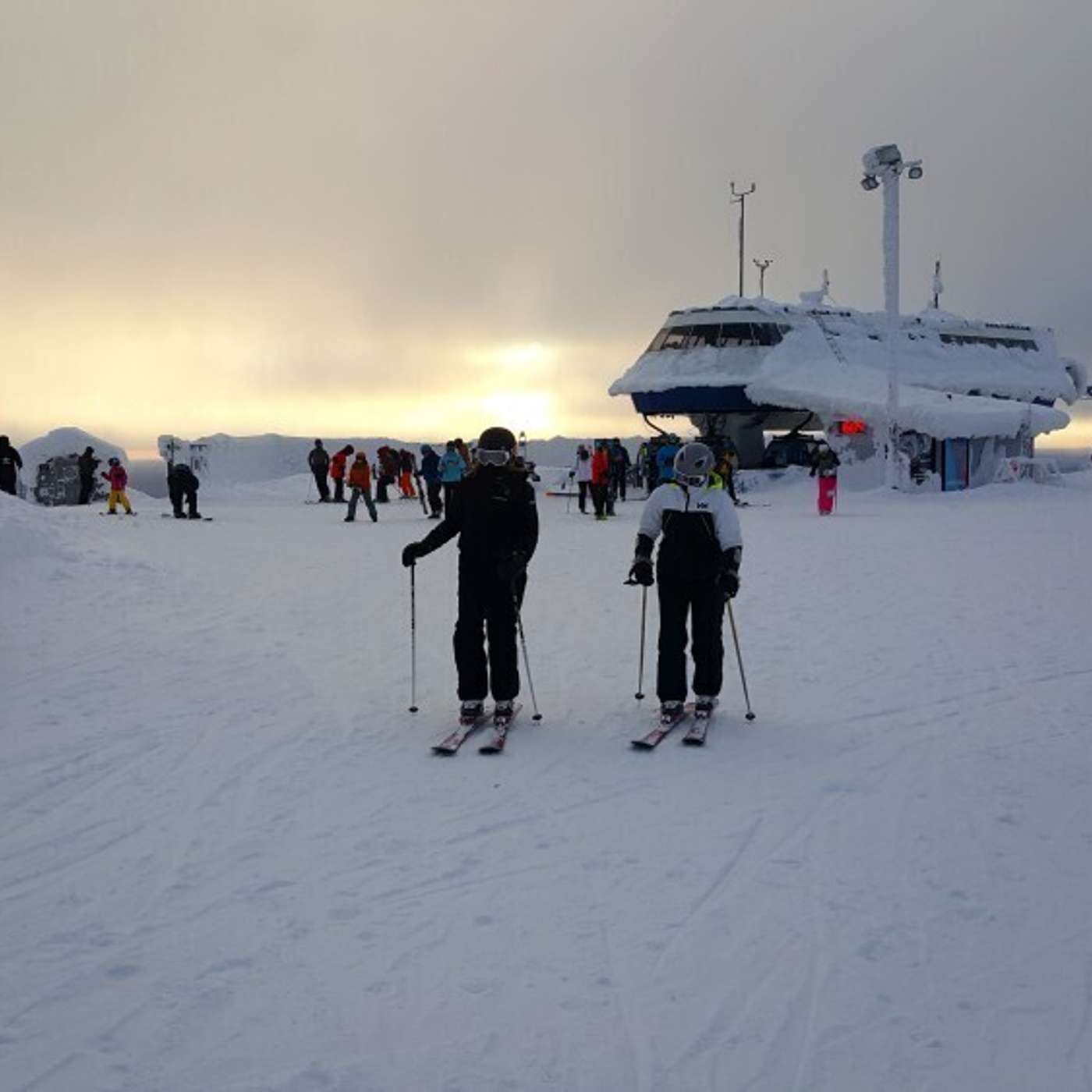 Закрытие российского воздушного пространства и рост цен на топливо вызывают неопределенность в сфере туризма
